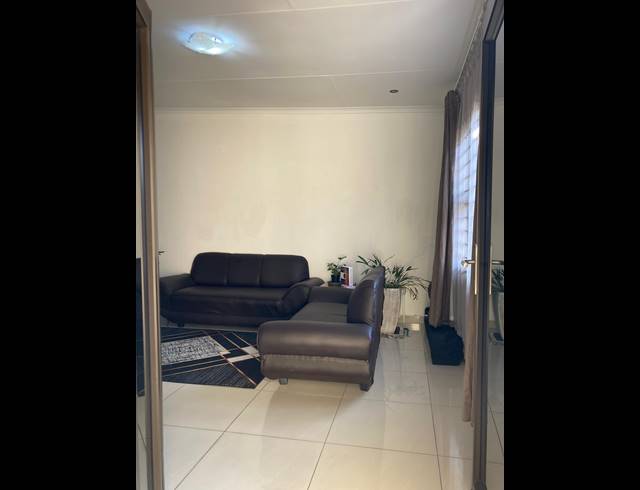 3 BEDROOM TOWNHOUSE FOR SALE IN LIEFDE EN VREDE